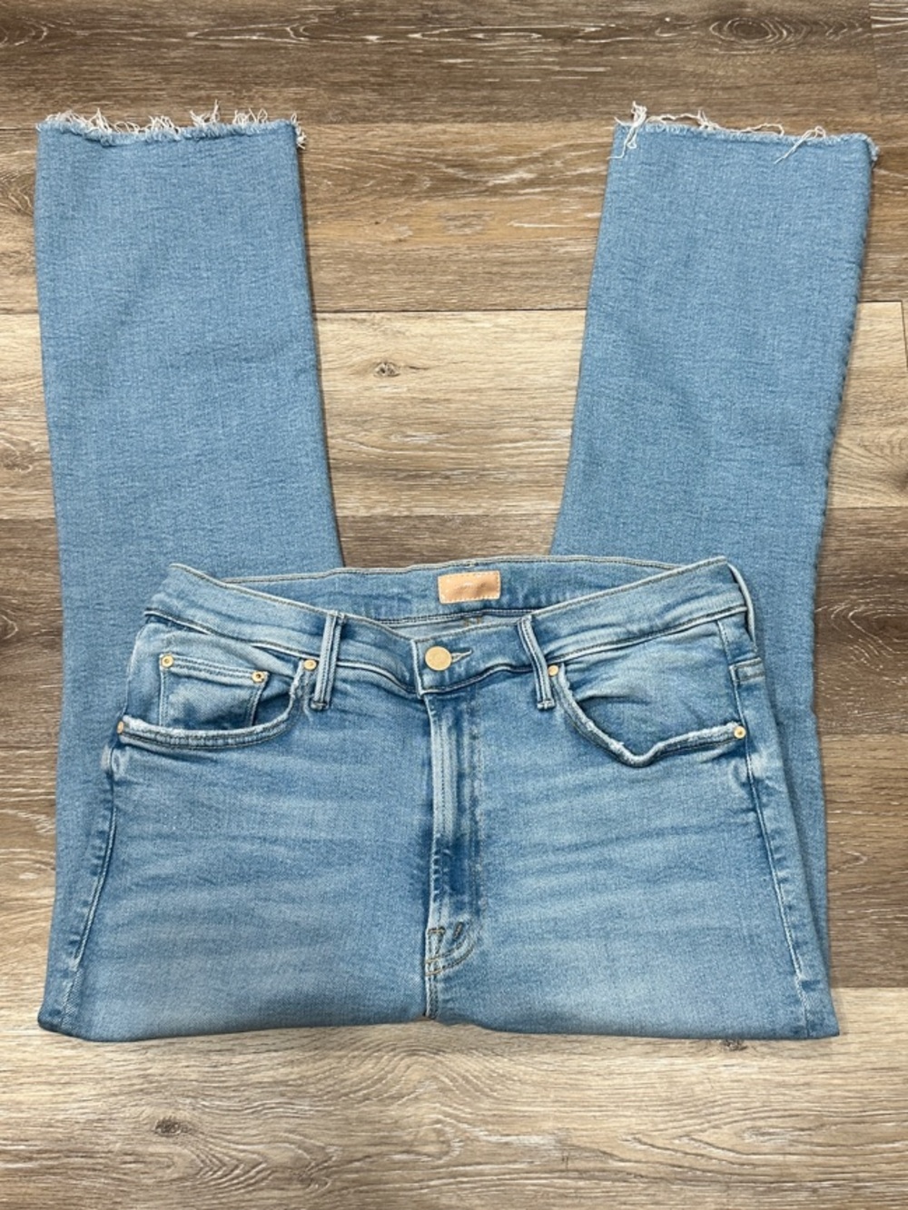 Like New! MOTHER Insider Crop Step Fray in limited edition wash